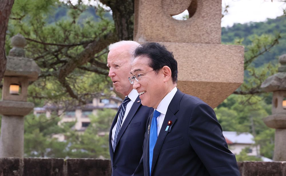 Visit the Itsukushima Shrine6