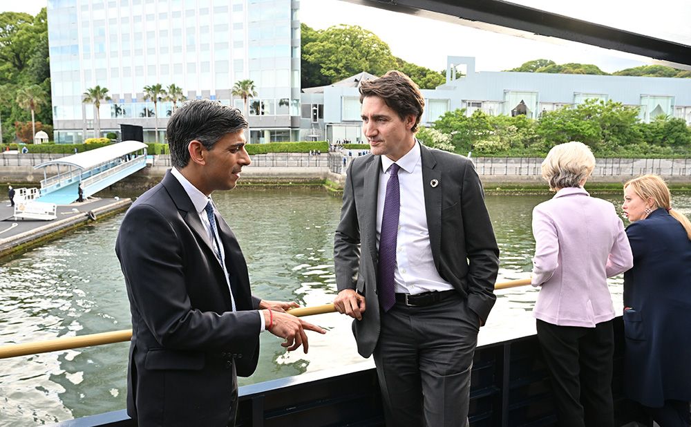 Visit the Itsukushima Shrine10