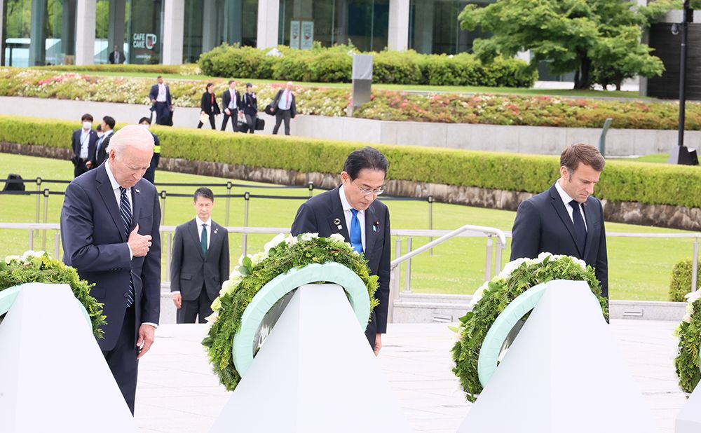 Silent prayers at the Cenotaph for the Atomic Bomb Victims ①