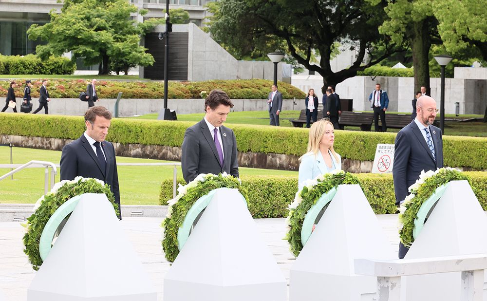 Silent prayers at the Cenotaph for the Atomic Bomb Victims ②