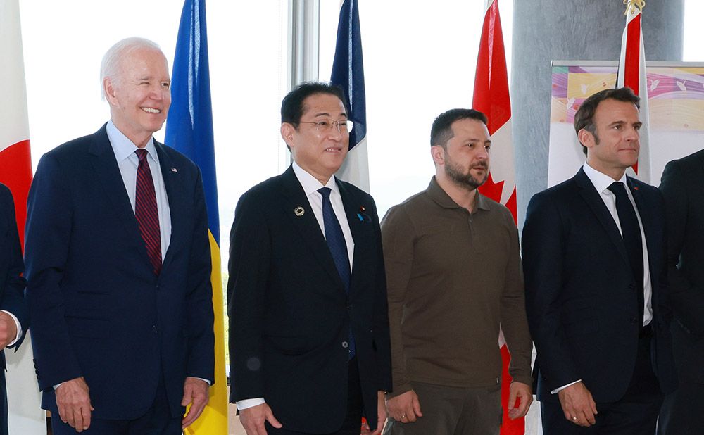 The G7 leaders and Ukraine’s President Zelenskyy during Session 8③