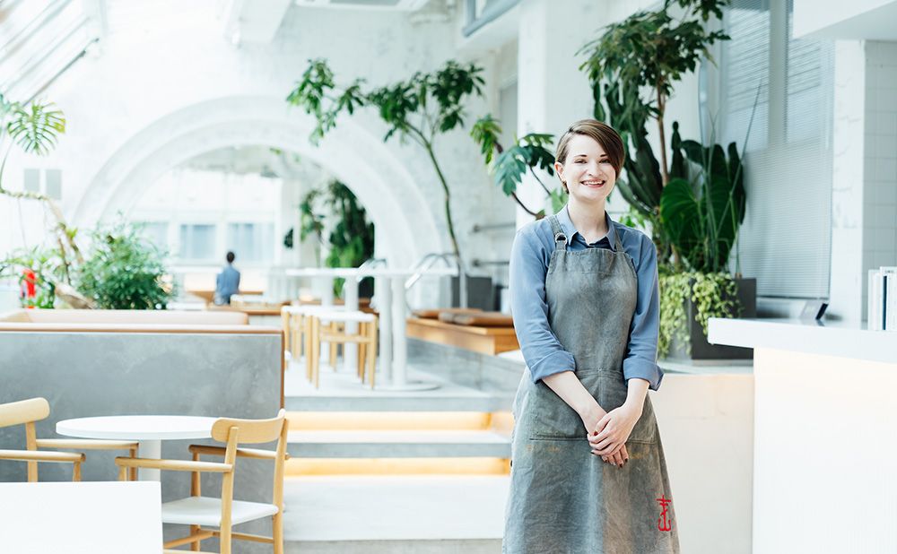 微笑むレイチェルさん